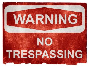 no trespassing sign